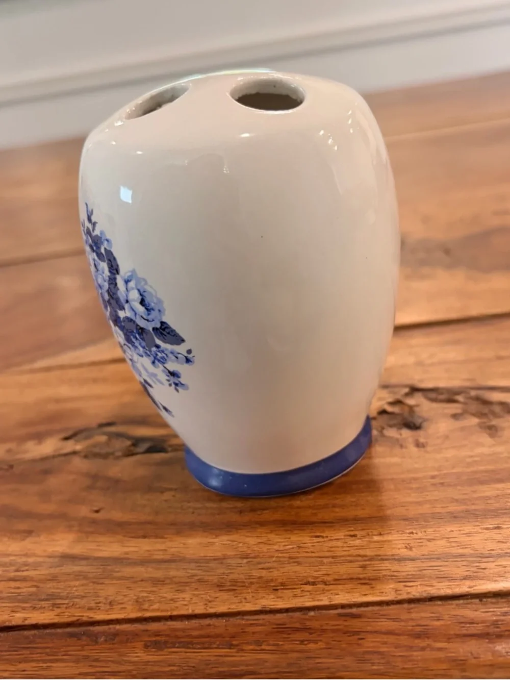 Vintage Ceramic Porcelain White & Blue Floral Toothbrush Makeup Brush Holder